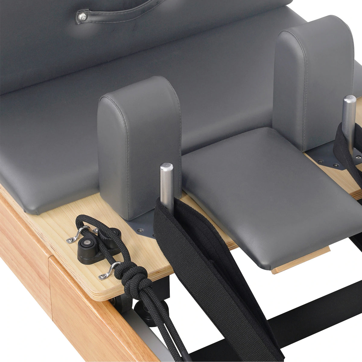 Faltbarer Pilates-Reformer aus Eiche, Grau